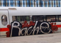 Graffiti Train - Photo by GUETERSLOW - rache