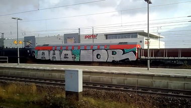 Graffiti Train - Photo by GUETERSLOW - ahq, ior