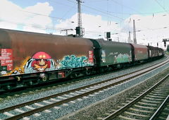 Graffiti Train - Photo by GUETERSLOW