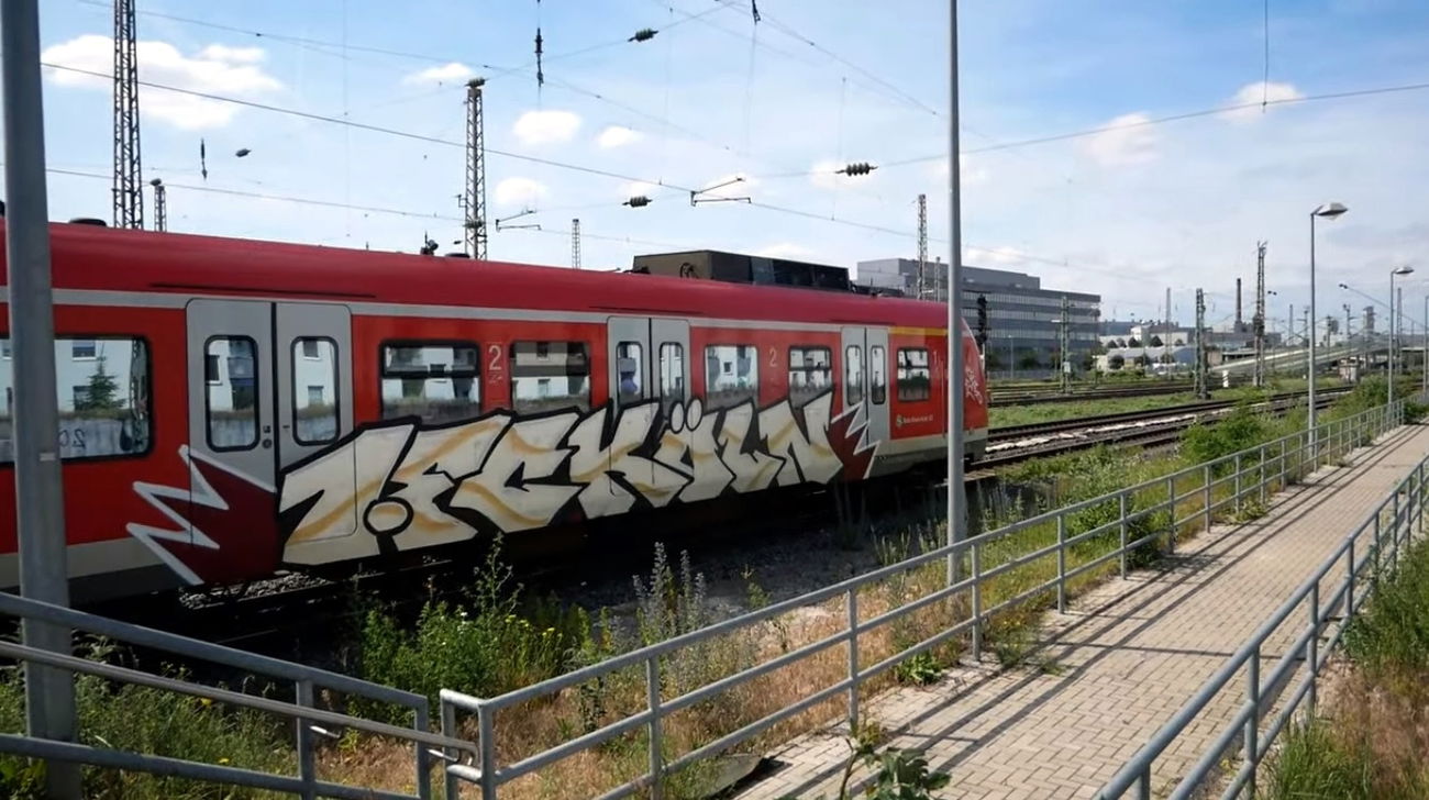 Graffiti Train - Photo by GUETERSLOW (2019)