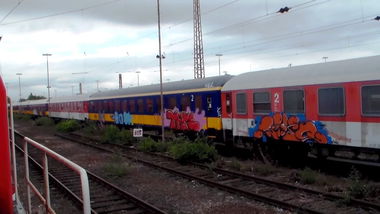 Graffiti Train - Photo by GUETERSLOW