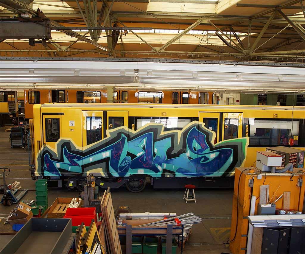 Graffiti Train - Photo by GUETERSLOW