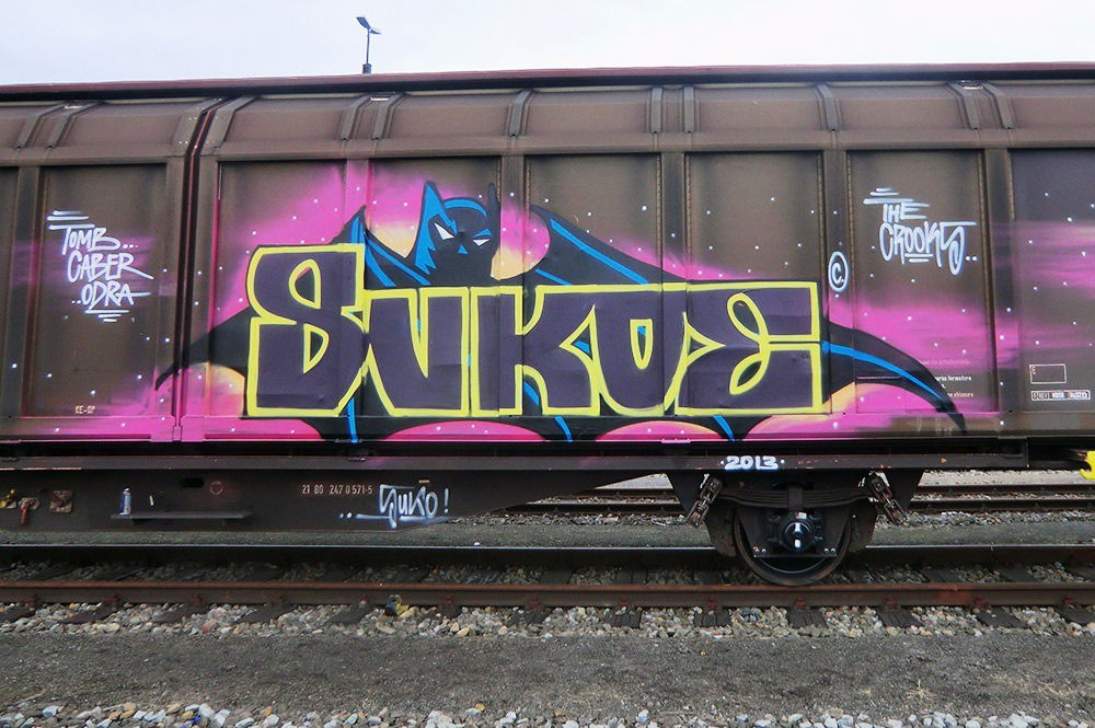 Graffiti Train - Photo by GUETERSLOW
