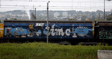 Graffiti Train - Photo by GUETERSLOW