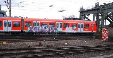 Graffiti Train - Photo by GUETERSLOW - mul