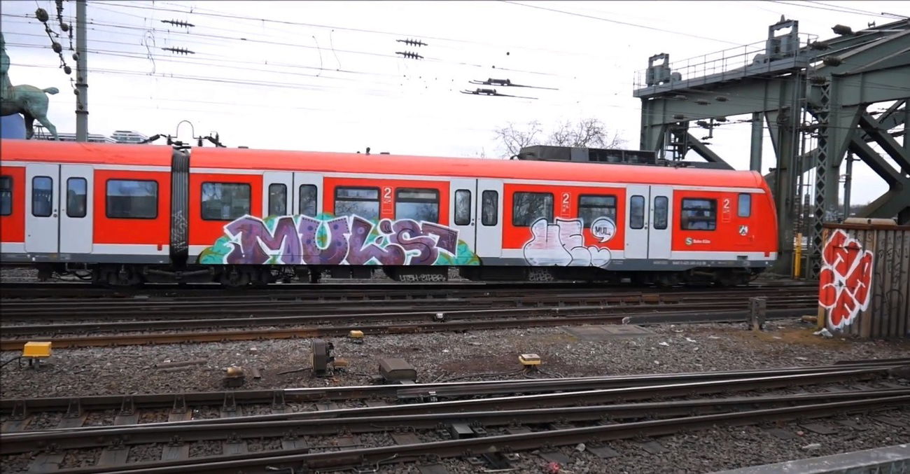 Graffiti Train - Photo by GUETERSLOW - mul
