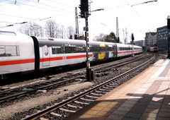 Graffiti Train - Photo by GUETERSLOW - tese (2018)