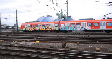 Graffiti Train - Photo by GUETERSLOW