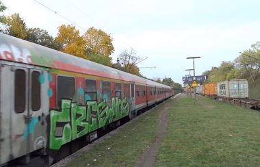 Graffiti Train - Photo by GUETERSLOW