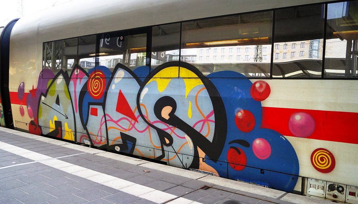 Graffiti Train - Photo by GUETERSLOW - alias