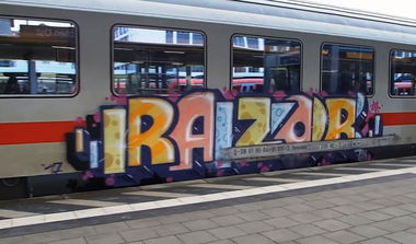 Graffiti Train - Photo by GUETERSLOW - razor
