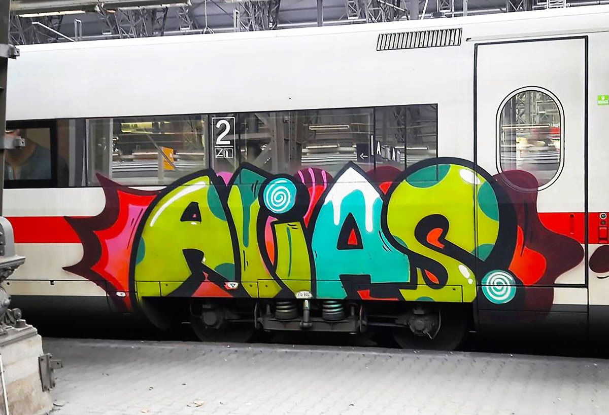 Graffiti Train - Photo by GUETERSLOW - alias