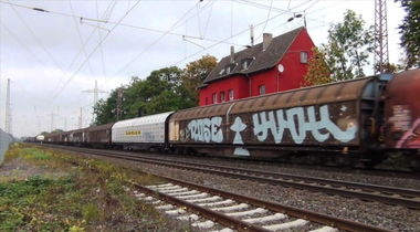 Graffiti Train - Photo by GUETERSLOW