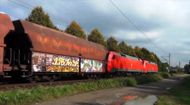 Graffiti Train - Photo by GUETERSLOW