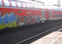 Graffiti Train - Photo by GUETERSLOW