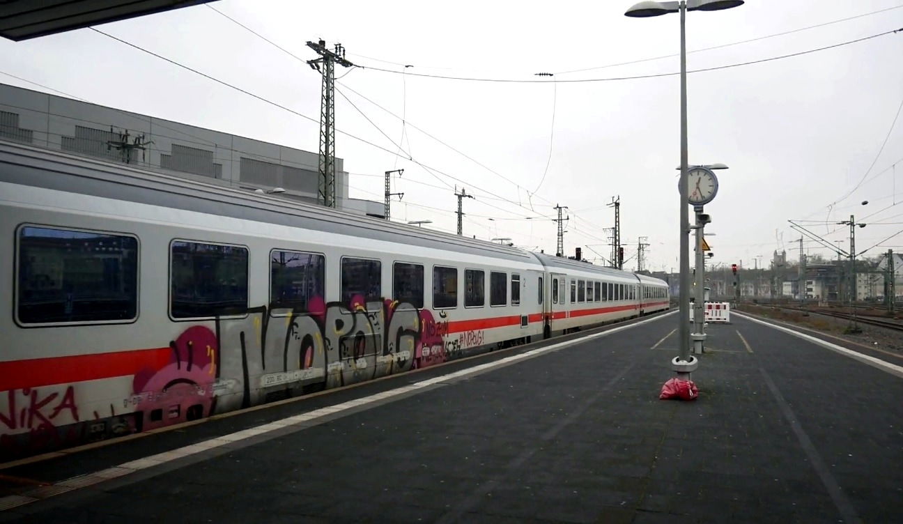 Graffiti Train - Photo by GUETERSLOW (2019)