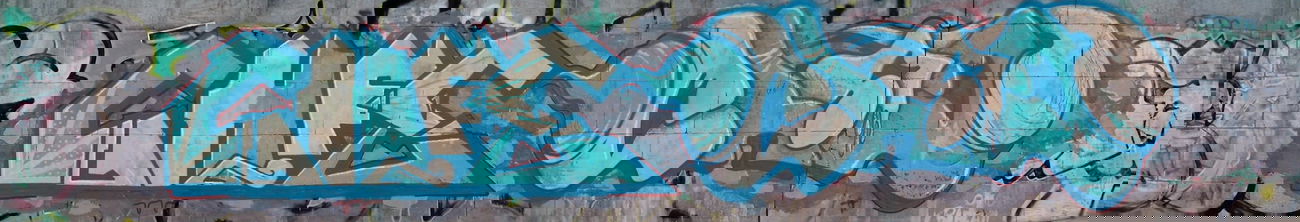 Graffiti Wall - Photo by Garchefskiy - CHFS (2013)