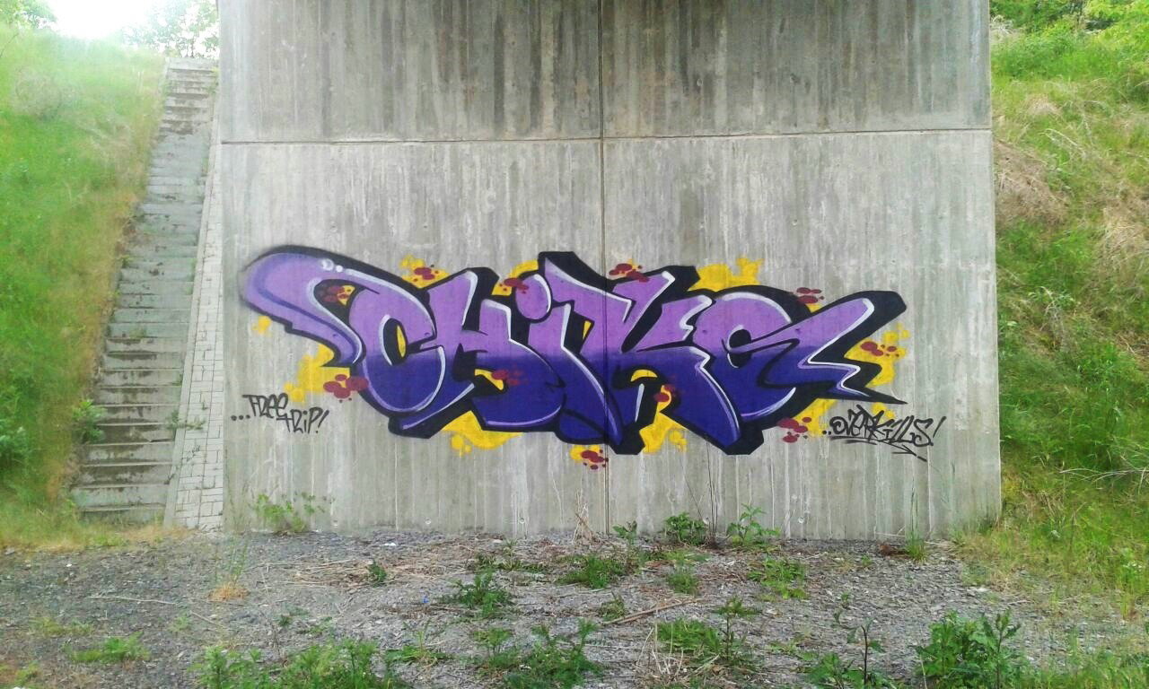 Graffiti Wall - Photo by GaunerZwoSiem - Chiko27 (2015)