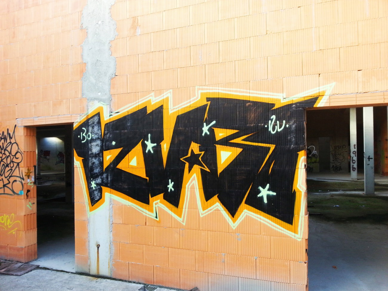 Graffiti Bombing - Photo by GaunerZwoSiem