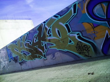 Graffiti Wall - Photo by GaunerZwoSiem - Chiko27, Free_Trip