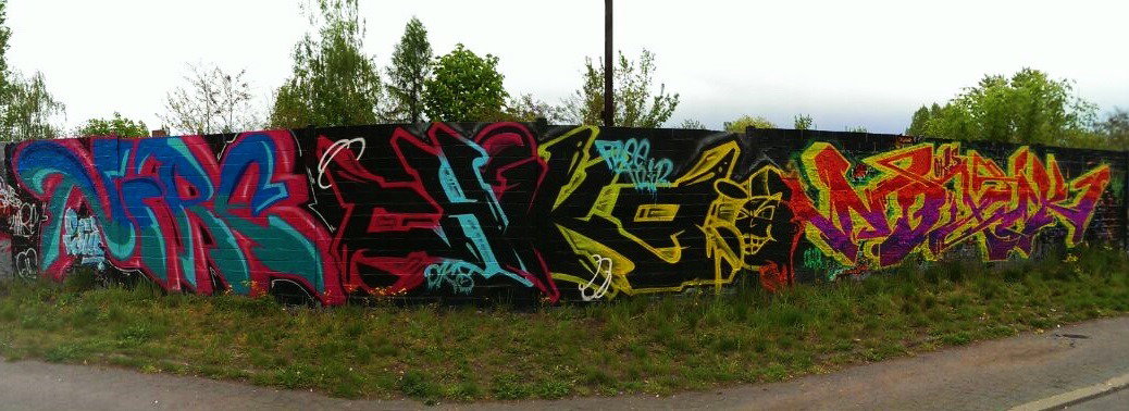 Graffiti Wall - Photo by GaunerZwoSiem - Nire, Chiko27, Noxik