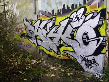 Graffiti Wall - Photo by GaunerZwoSiem - Chiko27 (2015)