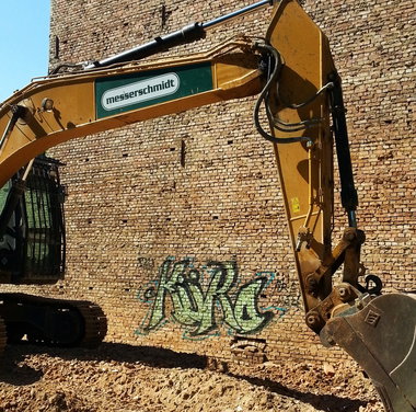 Graffiti Bombing - Photo by GaunerZwoSiem - Kyro