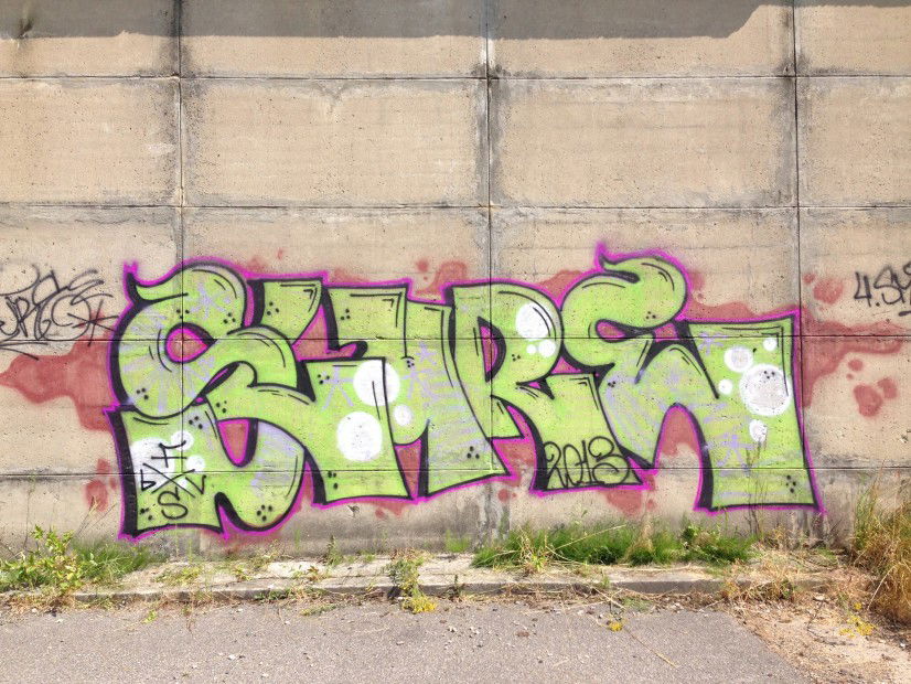 Graffiti Wall in Praha - Photo by George_Jung - Slure