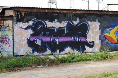 Graffiti Wall - Photo by Geoz - GEOZ (2012)