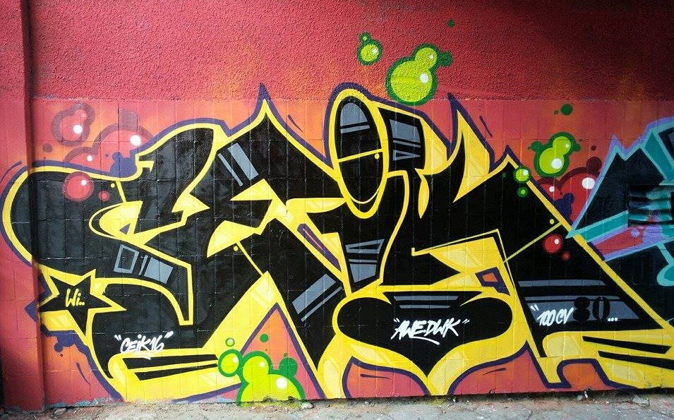 Graffiti Wall - Photo by GerdemGerdem - ceik, mr, ce