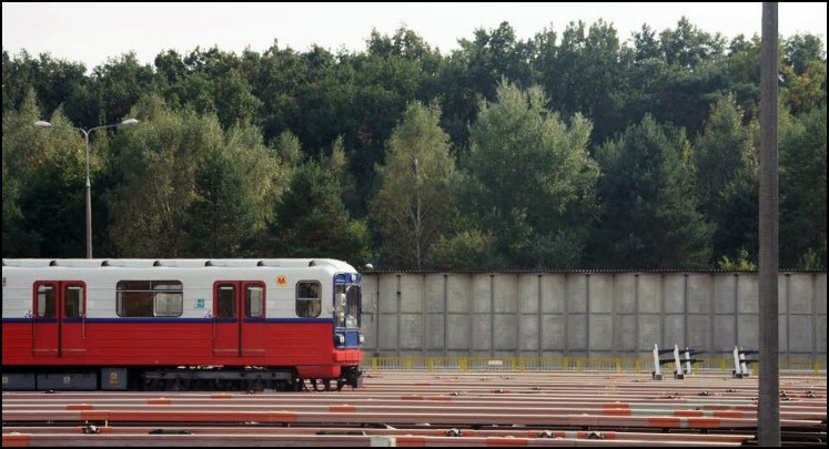 Graffiti Artwork in Warsaw - Photo by GerdemGerdem