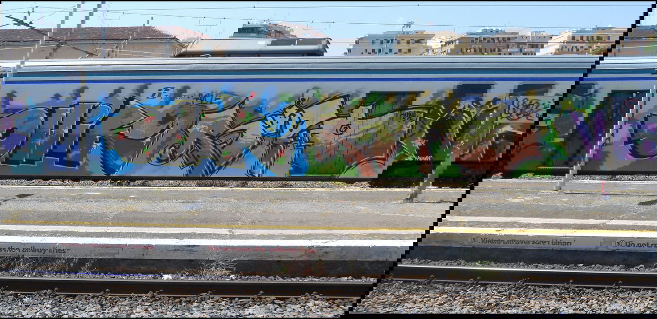 Graffiti Artwork in Rome - Photo by GerdemGerdem