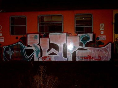 Graffiti Wall - Photo by GerdemGerdem - crew