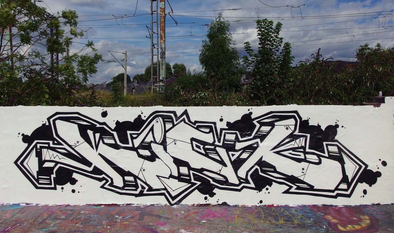 Graffiti Wall - Photo by GerdemGerdem - kick, okid