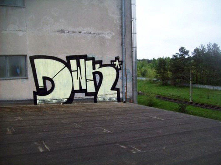 Graffiti Bombing - Photo by GerdemGerdem - crew