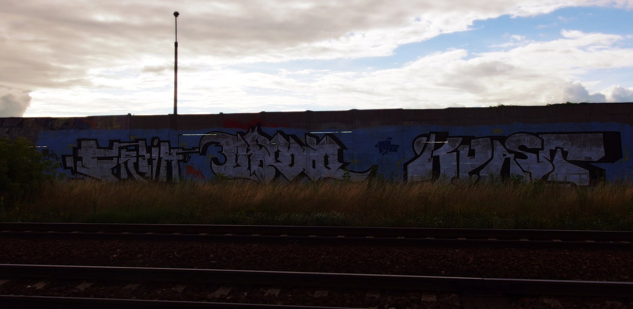 Graffiti Wall - Photo by GerdemGerdem - craim, tribal, kvasd