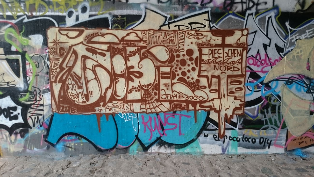 Graffiti Wall in Dresden - Photo by GetHigh - Sofly