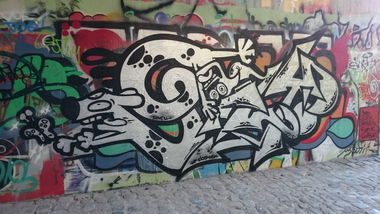 Graffiti Wall in Dresden - Photo by GetHigh - Sfly