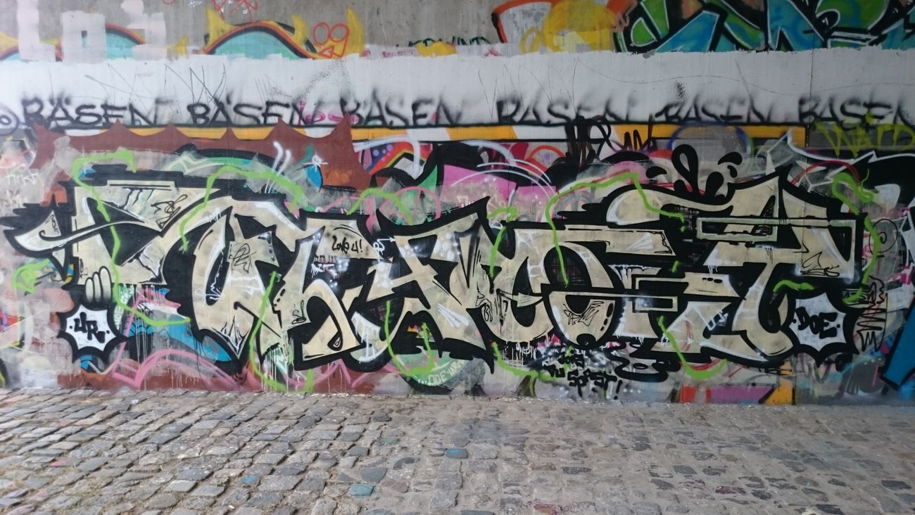 Graffiti Wall in Dresden - Photo by GetHigh - Sfly, sfly, sofly
