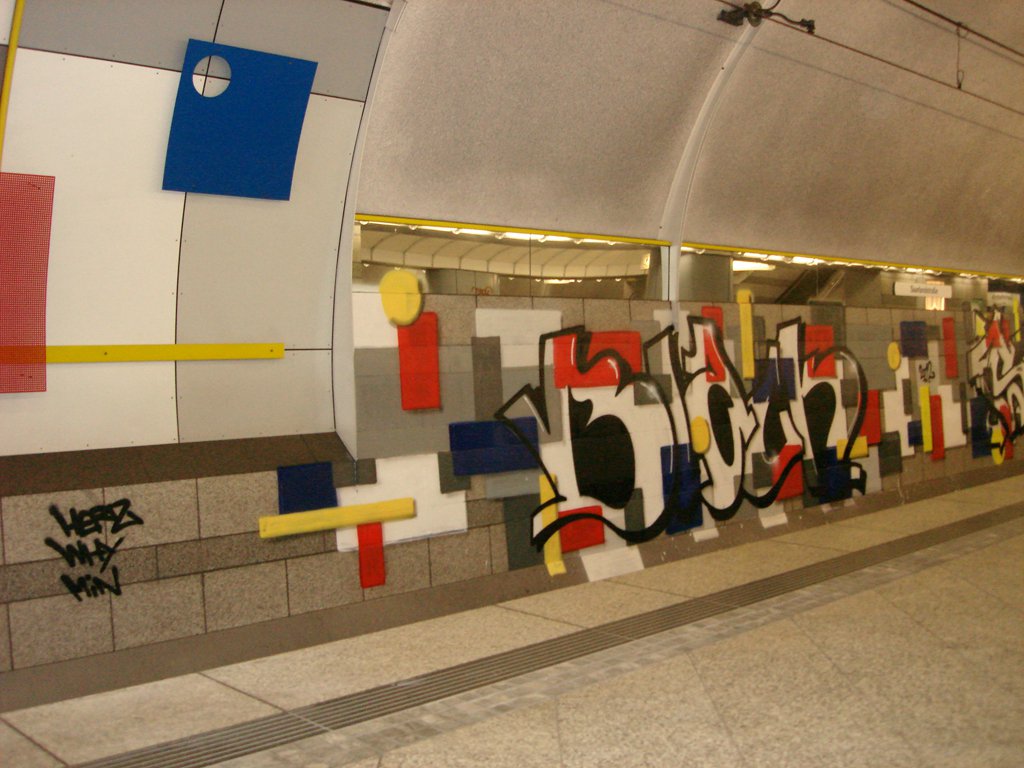 Graffiti Wall in Dortmund - Photo by GetoHeisenberg - Black