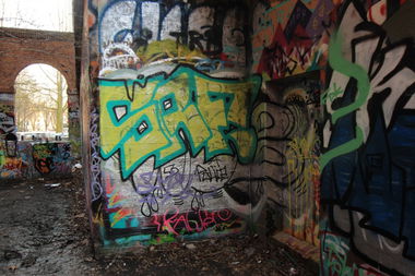 Graffiti Wall in Hamburg - Photo by Ghettobelini - SRF