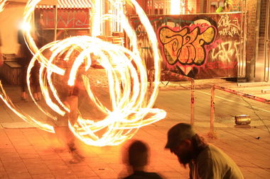 Graffiti Bombing in Hamburg - Photo by Ghettobelini - SRF (2014)