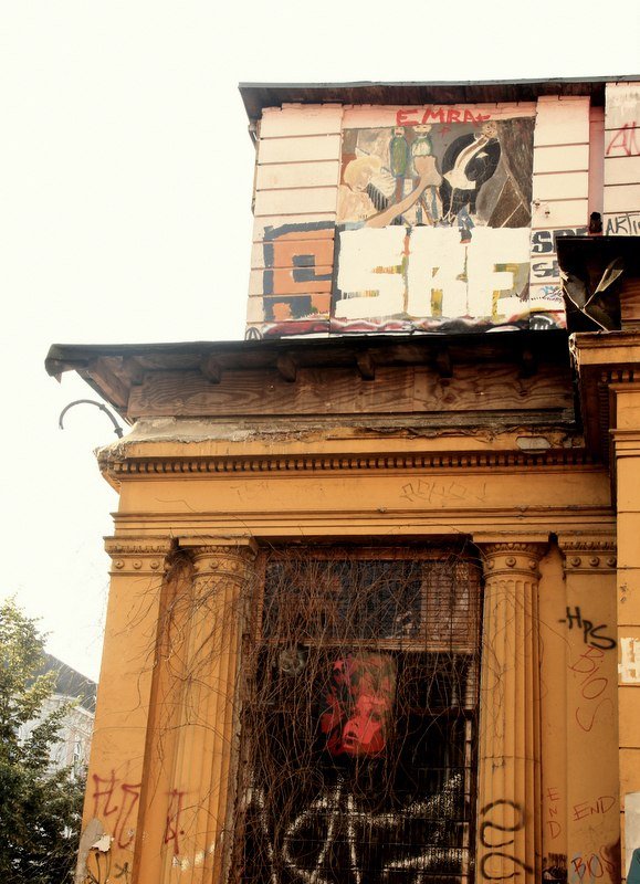 Graffiti Bombing - Photo by Ghettobelini - SRF (2013)