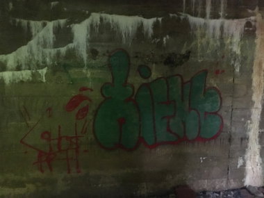Graffiti Wall - Photo by GhostArt - throwwie (2016)