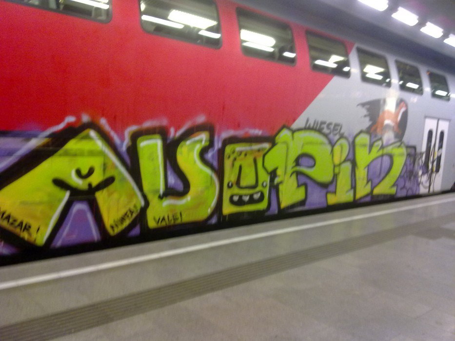 Graffiti Train in Vienna - Photo by Ghostwritter