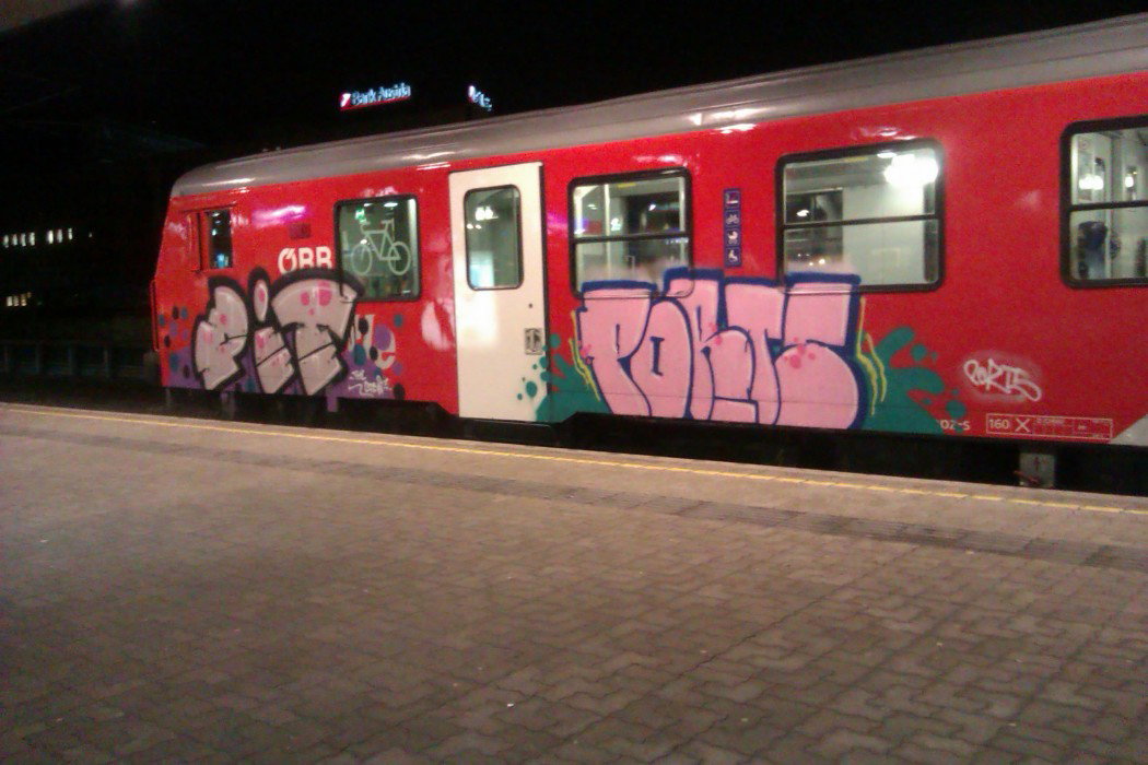 Graffiti Train in Vienna - Photo by Ghostwritter