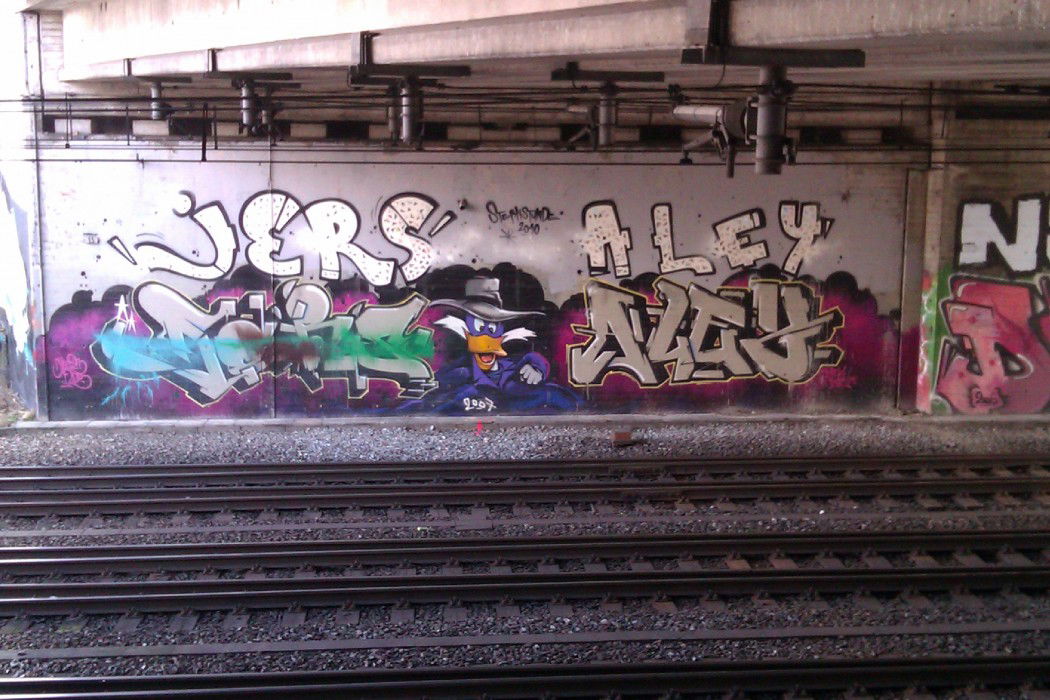 Graffiti Bombing in Basel - Photo by Ghostwritter