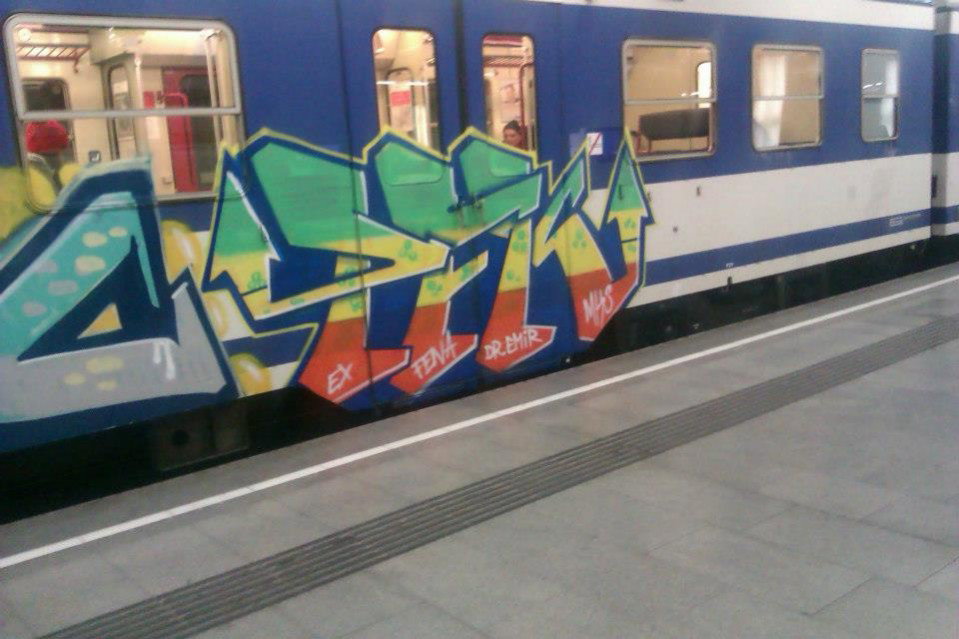 Graffiti Train in Vienna - Photo by Ghostwritter