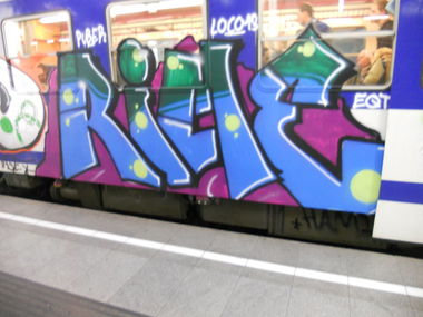 Graffiti Train - Photo by Ghostwritter (2013)