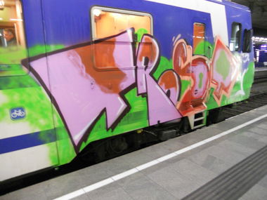 Graffiti Train - Photo by Ghostwritter (2013)